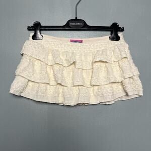 Edikted Margaux Tiered Ruffle Miniskort Cream Mini Skirt Shorts Women’s Size XS